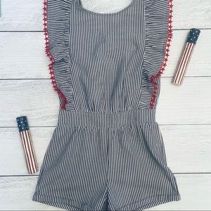 Cat & Jack Girls Star Flutter Sleeve Stripe Shorts Romper Size XS (4-5)